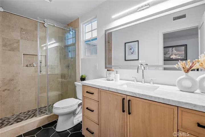 25 Rue Grand Ducal, Newport Beach, California 92660
