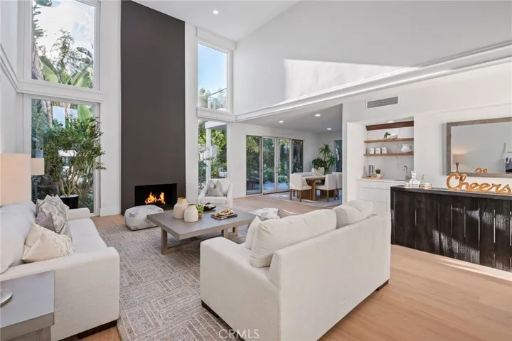 25 Rue Grand Ducal, Newport Beach, California 92660