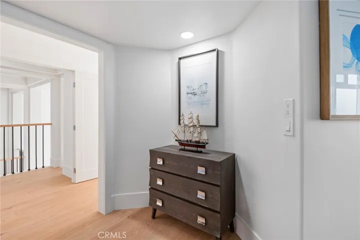25 Rue Grand Ducal, Newport Beach, California 92660