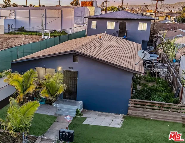 945 W 76th Street, Los Angeles, California 90044