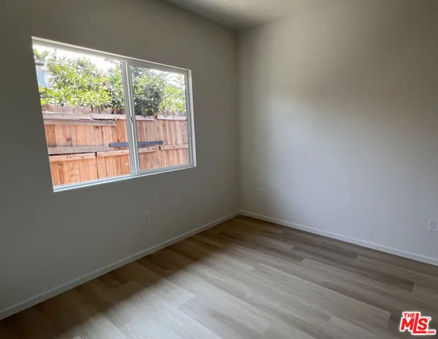 945 W 76th Street, Los Angeles, California 90044
