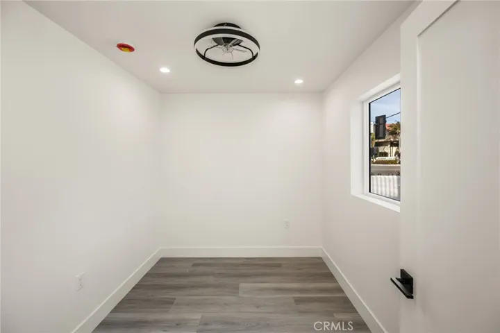 Unit C. Approx 500 sqft