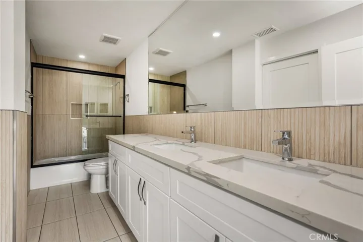 Unit A. Approx 1400 sqft
