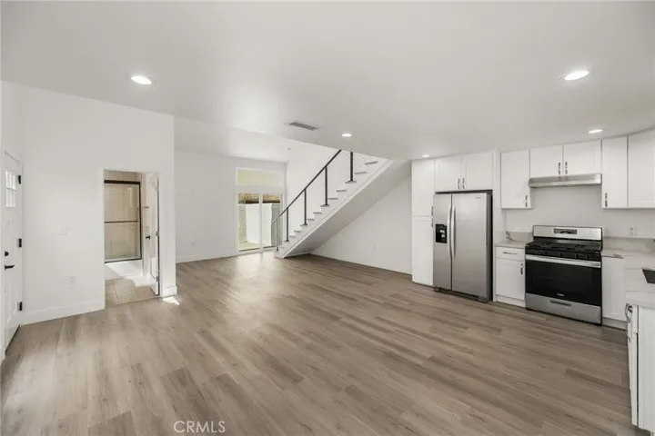 Unit A. Approx 1400 sqft