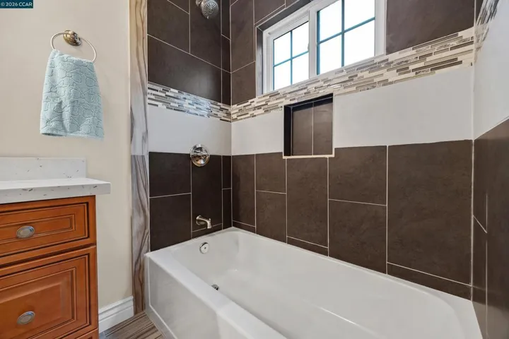 Primary Bathtub