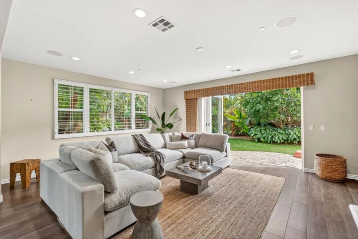 817 Dolphin, Encinitas, California 92024