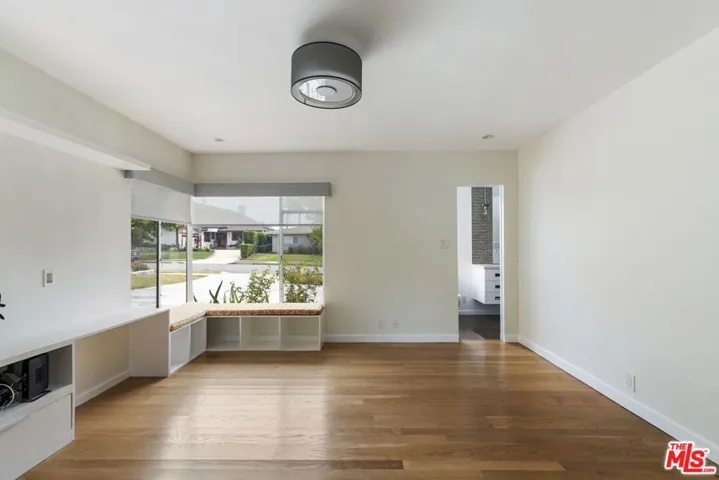 6225 S Corning Avenue, Los Angeles, California 90056