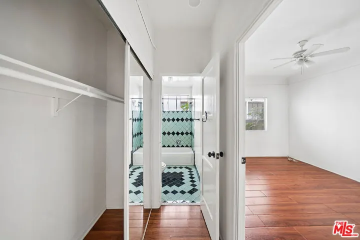 153 S Crescent Drive 3, Beverly Hills, California 90212