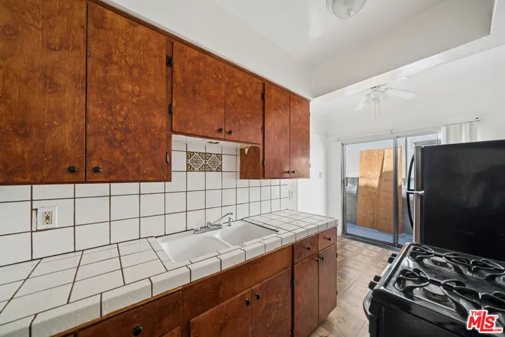 153 S Crescent Drive 3, Beverly Hills, California 90212