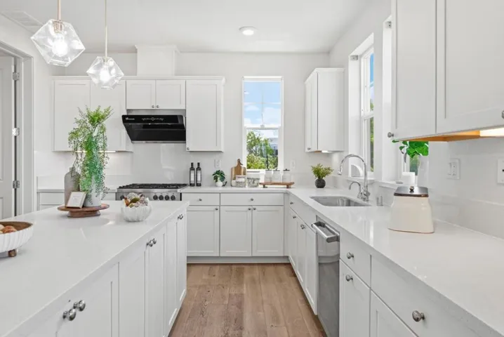 533 San Lorenzo Terrace 7, Sunnyvale, California 94085