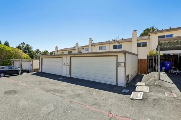 16 Greenview Lane, Richmond, California 94803