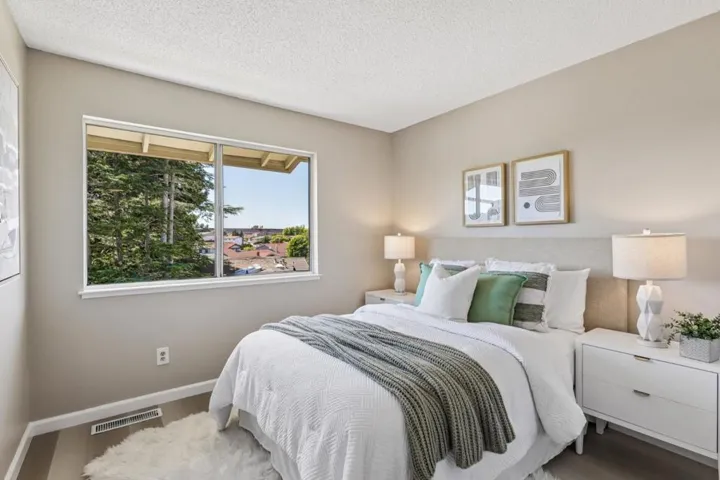 16 Greenview Lane, Richmond, California 94803