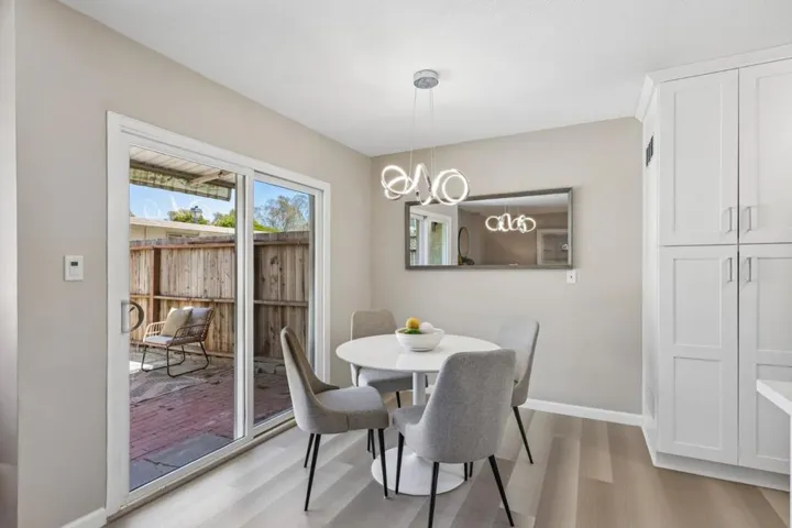 16 Greenview Lane, Richmond, California 94803