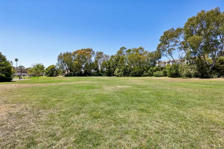 16 Greenview Lane, Richmond, California 94803