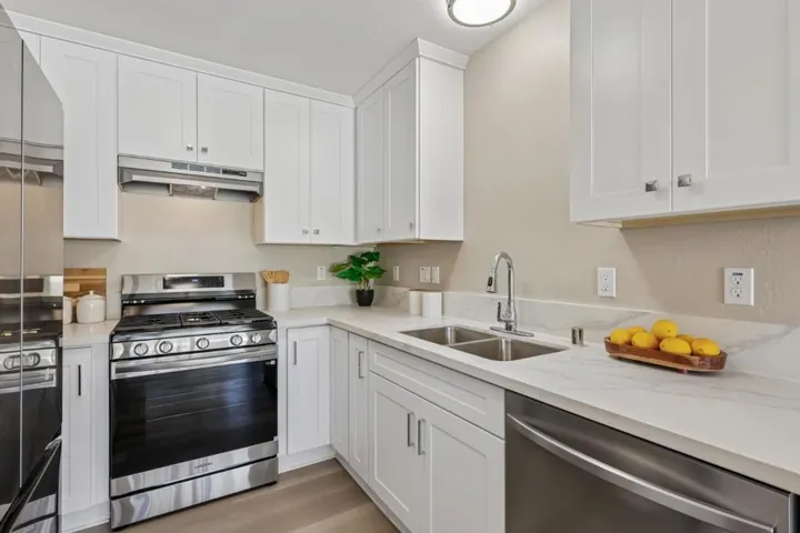 16 Greenview Lane, Richmond, California 94803