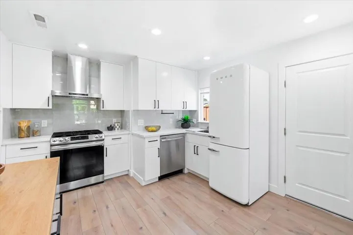 531 Flynn Avenue, Redwood City, California 94063