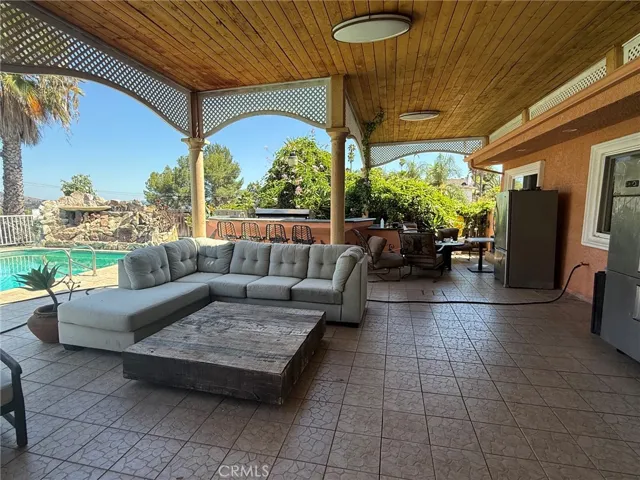 1606 Glenmont Drive, Glendale, California 91207