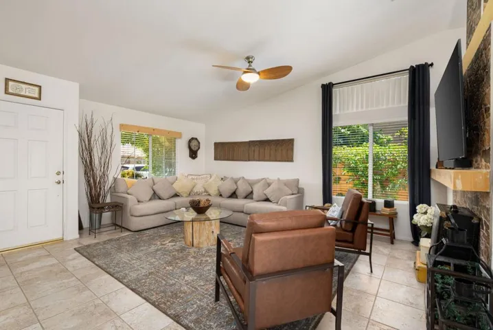 13-web-or-mls-JMPaseo_OPMG_0726_013