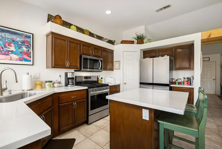 24-web-or-mls-JMPaseo_OPMG_0726_024