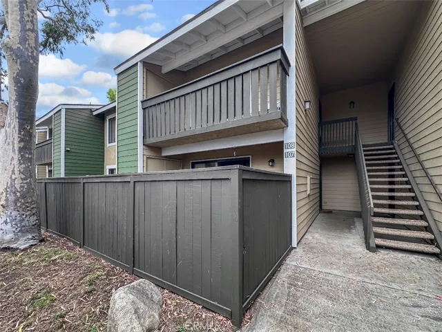 3535 Banbury 108, Riverside, California 92505