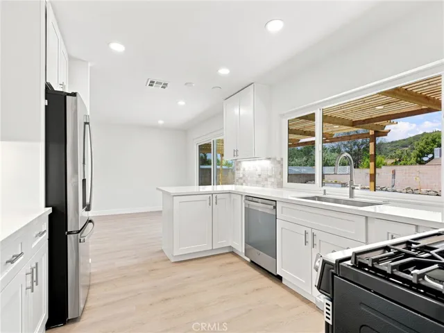 225 Armstrong Drive, Claremont, California 91711