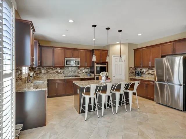 Just look at this amazing spacious kitchen!
