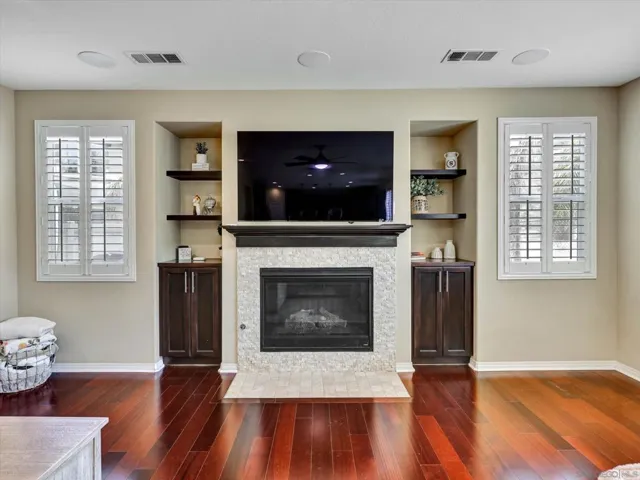 Such a wonderful family room to create incredible memories! Spacious and stunning!
