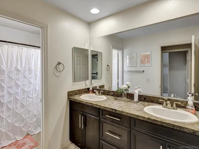 Upstairs bathroom with dual vanity!