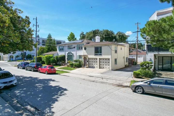 580590 Chestnut Street, San Carlos, California 94070