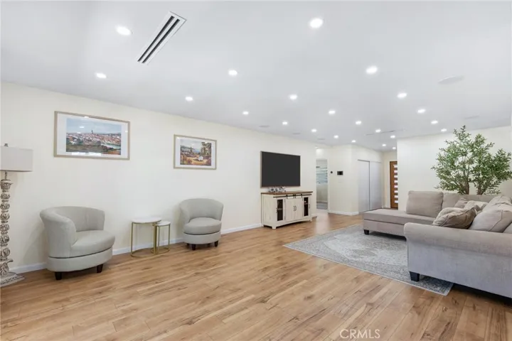 8416 Rhea Avenue, Northridge, California 91324