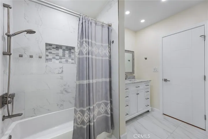 8416 Rhea Avenue, Northridge, California 91324