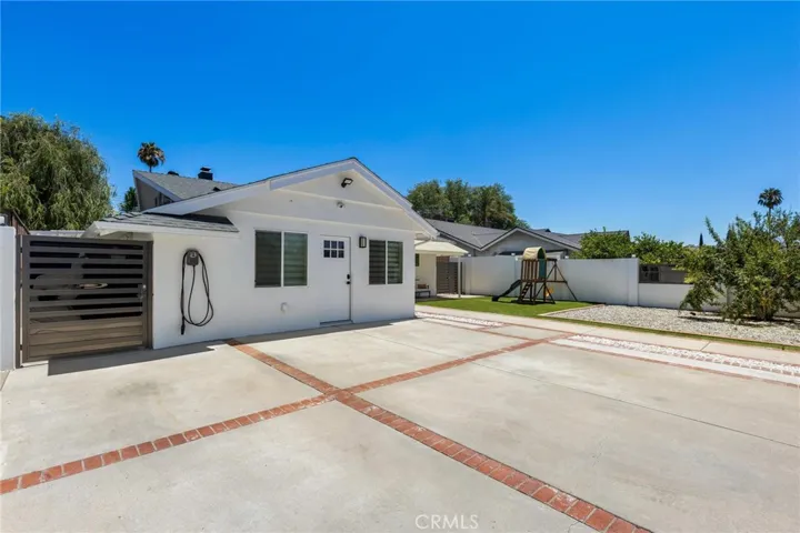8416 Rhea Avenue, Northridge, California 91324
