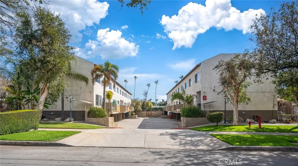 614 620 N Mar Vista