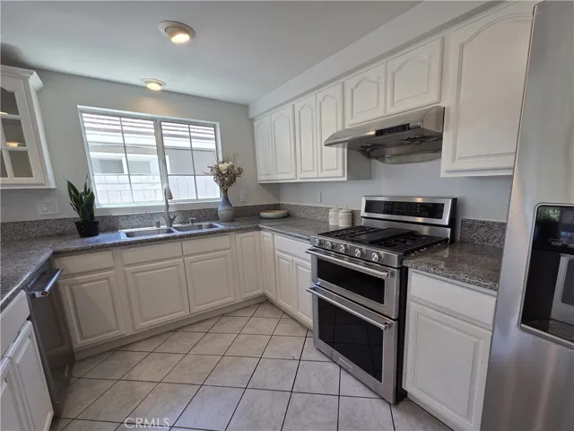 14232 Matisse, Irvine, California 92606