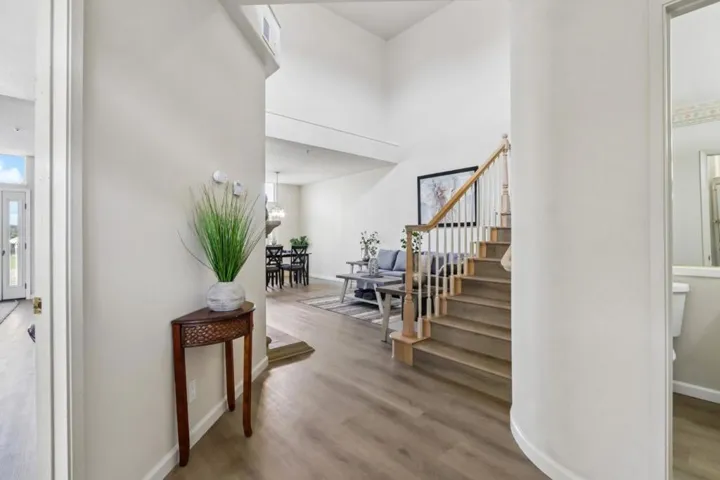 949 Nantucket Boulevard 9, Salinas, California 93906