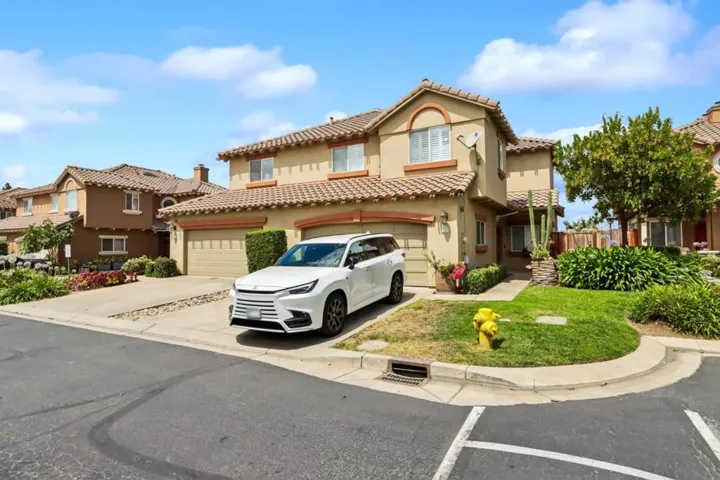 949 Nantucket Boulevard 9, Salinas, California 93906