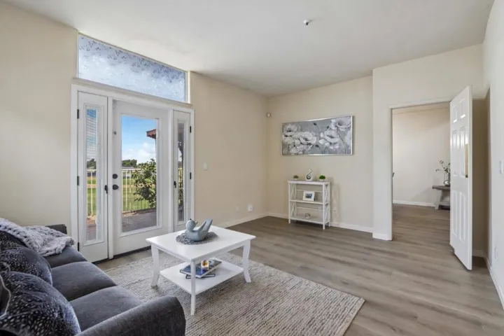 949 Nantucket Boulevard 9, Salinas, California 93906