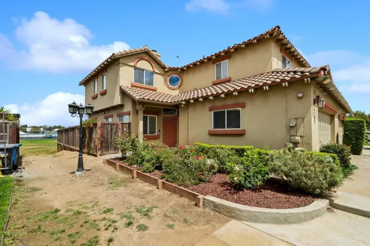 949 Nantucket Boulevard 9, Salinas, California 93906