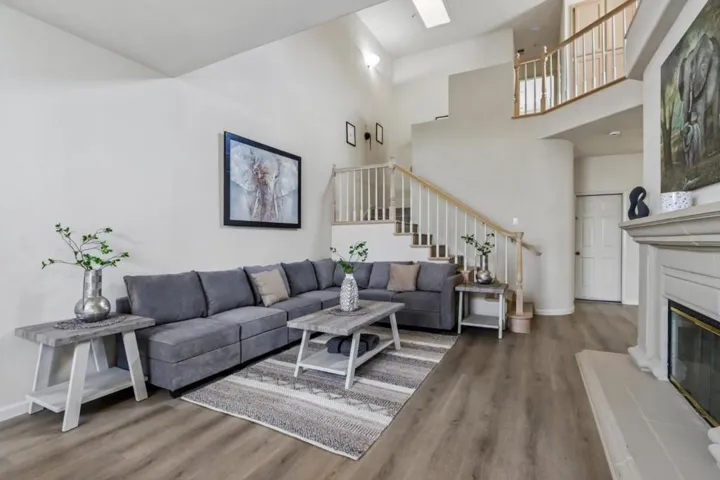 949 Nantucket Boulevard 9, Salinas, California 93906