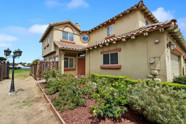 949 Nantucket Boulevard 9, Salinas, California 93906