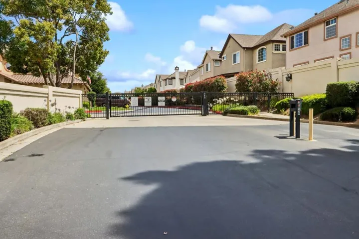949 Nantucket Boulevard 9, Salinas, California 93906