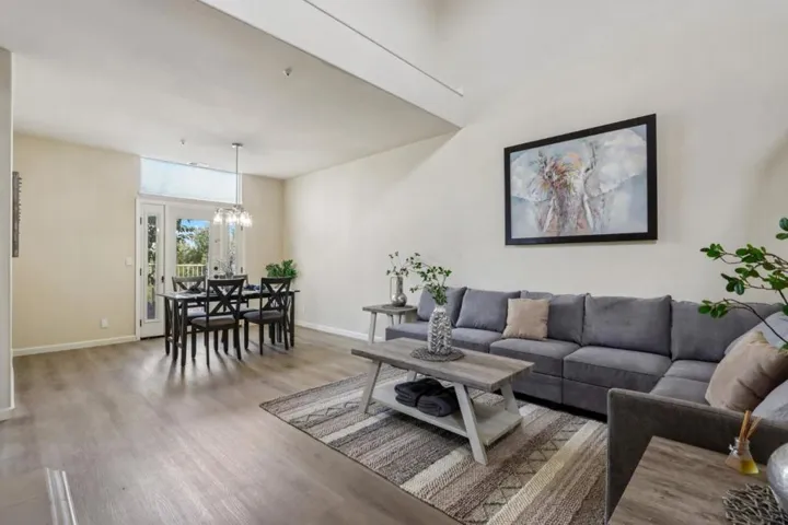 949 Nantucket Boulevard 9, Salinas, California 93906
