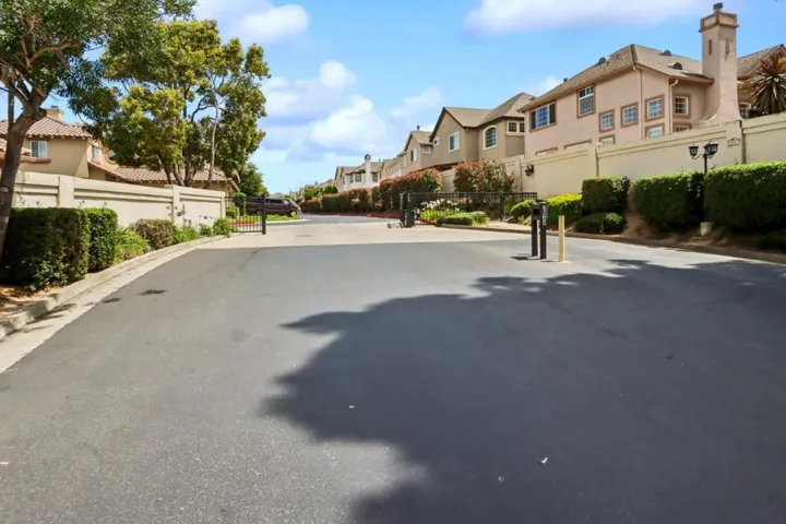 949 Nantucket Boulevard 9, Salinas, California 93906
