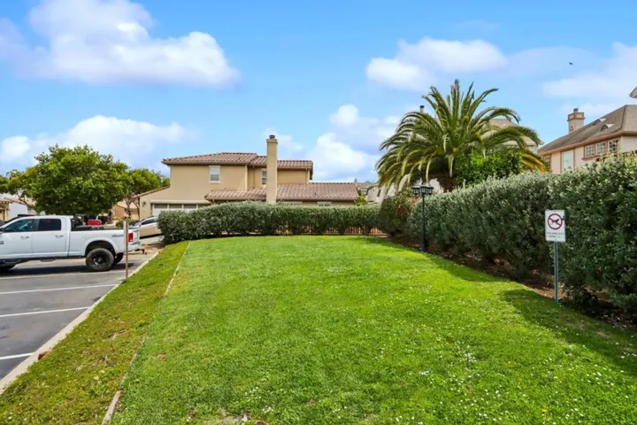 949 Nantucket Boulevard 9, Salinas, California 93906