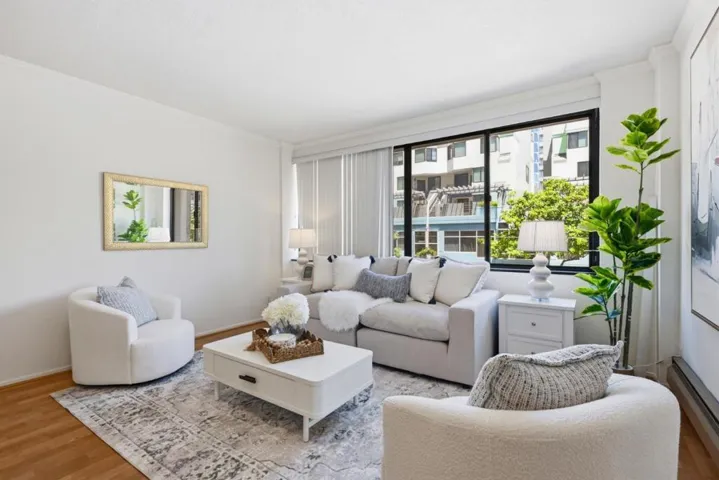 300 3rd Street 305, San Francisco, California 94107
