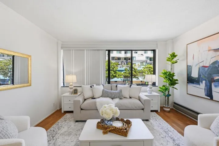 300 3rd Street 305, San Francisco, California 94107