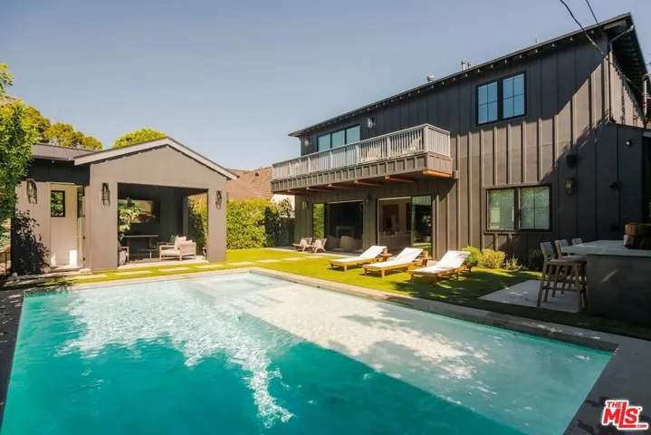 4261 Denny Avenue, Toluca Lake, California 91602