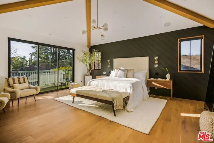4261 Denny Avenue, Toluca Lake, California 91602