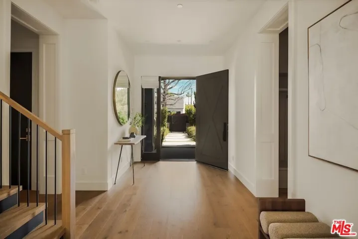 4261 Denny Avenue, Toluca Lake, California 91602