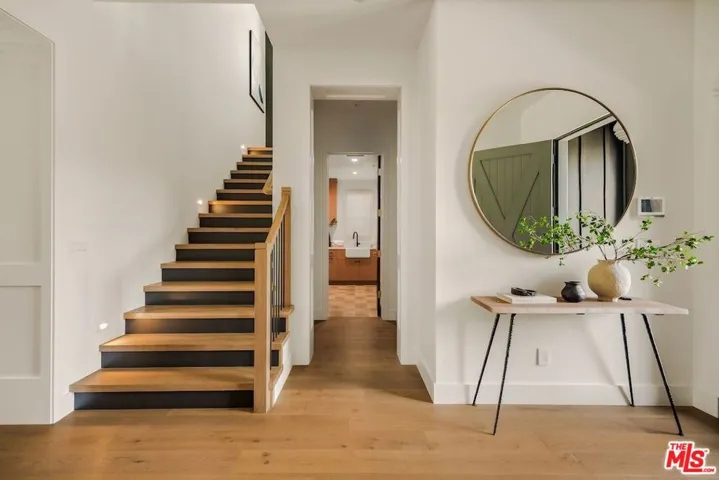 4261 Denny Avenue, Toluca Lake, California 91602